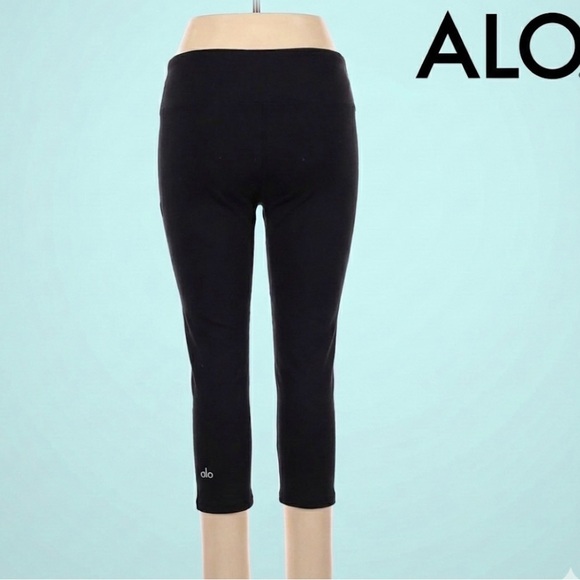 ALO Yoga Pants - Alo Yoga Black Cropped Leggings Women’s Size Small High Rise Athletic Workout